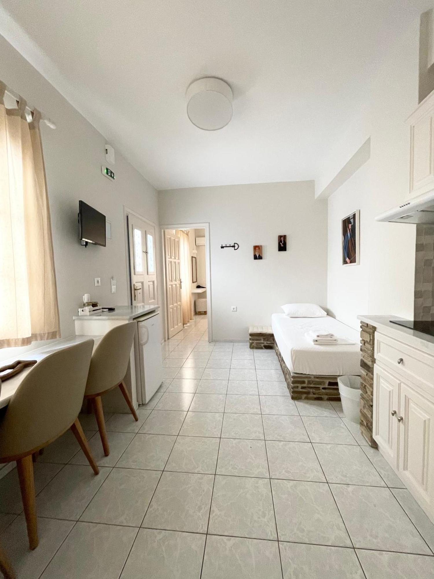 Manto Apartments Tinos Exterior photo